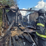 Росіяни намагалися обстріляти рятувальників, які гасили пожежу на Харківщині