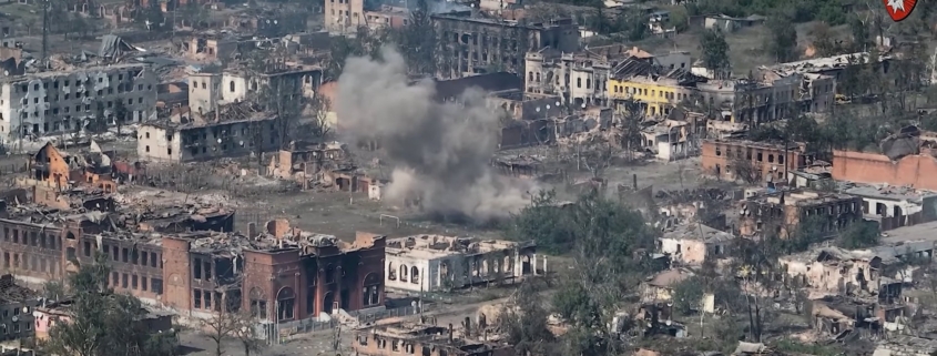 Росіяни продовжують штурми у Вовчанську на Харківщині і поповнюють свої сили