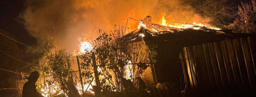 Чотири авіабомби росіяни скинули зранку на передмістя Харкова — голова громади (Фото)