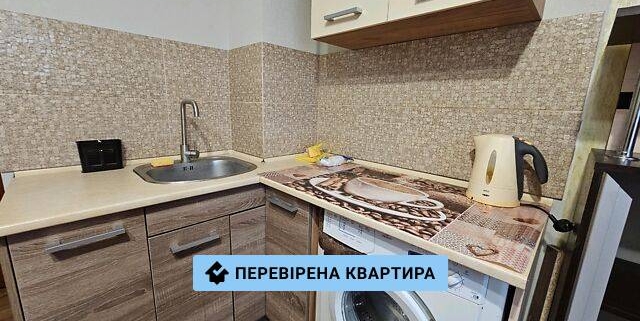 Довготривала оренда 1к квартири на просп. Льва Ландау 156