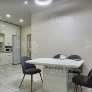 2-кімнатна квартира, Красный луч,                                            
                            ЖК Парковый квартал