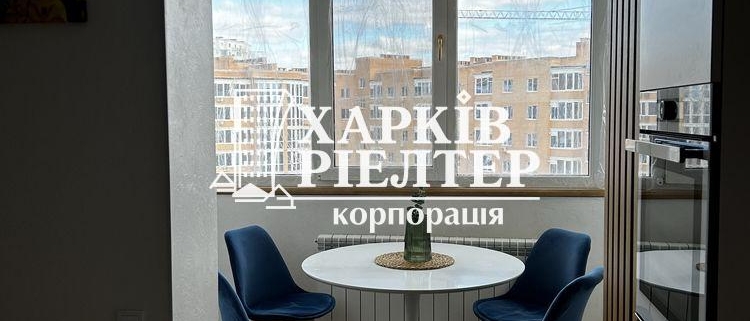 4-кімнатна квартира, ЮВ и ЦР, ЖК Лазурный